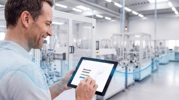 Interfata de chat a Asistentului Virtual Festo utilizata de un inginer