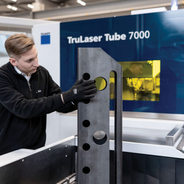 Masina de debitat tevi cu laser TRUMPF TruLaser Tube 7000